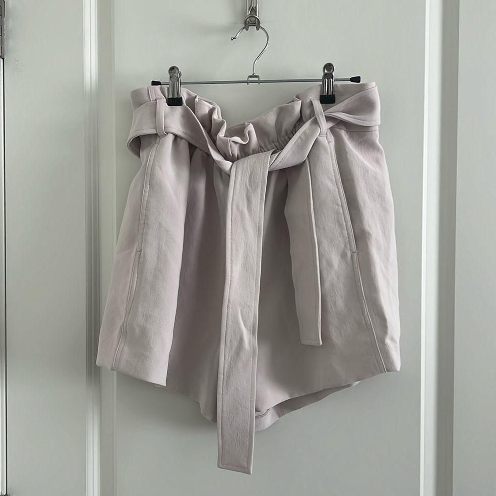 Tie-Waist Paperbag Shorts in Light Lilac